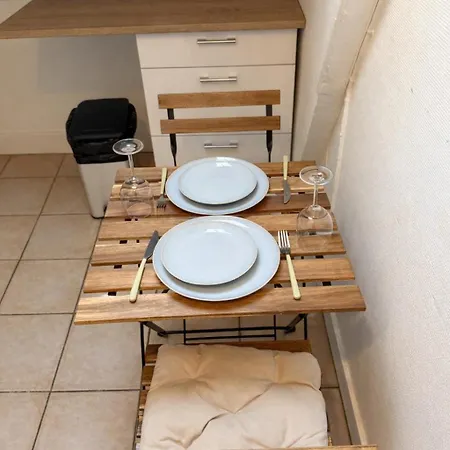 Cosy Vue Sur Le Chateau- Gare Rer A A 1 Min Saint-Germain-en-Laye